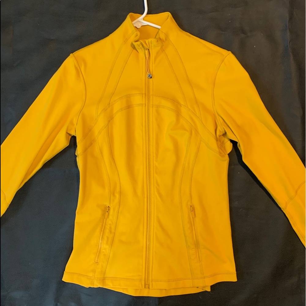 Lululemon define jacket size 12